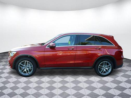 2017 Mercedes-Benz GLC 300 Base