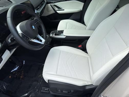 Dune Grey Metallic 2026 BMW X1 xDrive28i