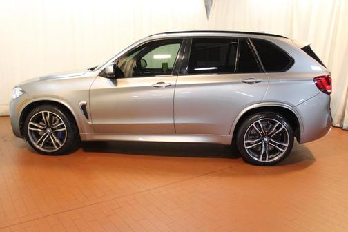 Photo 4 of 43 of 2017 BMW X5 M Base