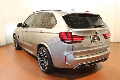 Photo 5 of 43 of 2017 BMW X5 M Base