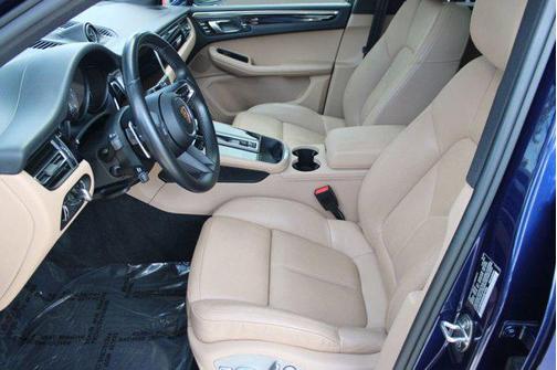 2022 Porsche Macan S