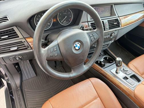 Black Sapphire Metallic 2010 BMW X5 xDrive48i