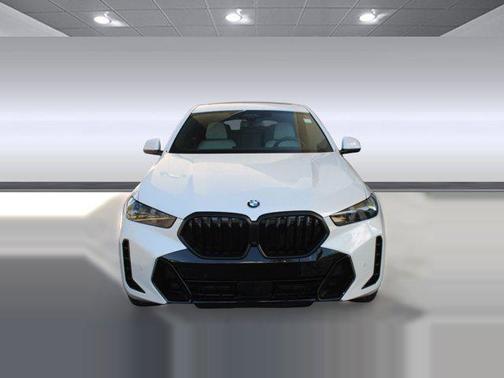 Mineral White Metallic 2026 BMW X6 xDrive40i