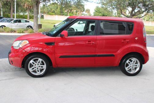 2011 Kia Soul +