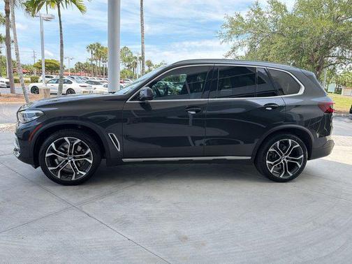 Dark Graphite Metallic 2022 BMW X5 sDrive40i