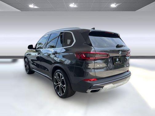 Dark Graphite Metallic 2022 BMW X5 sDrive40i