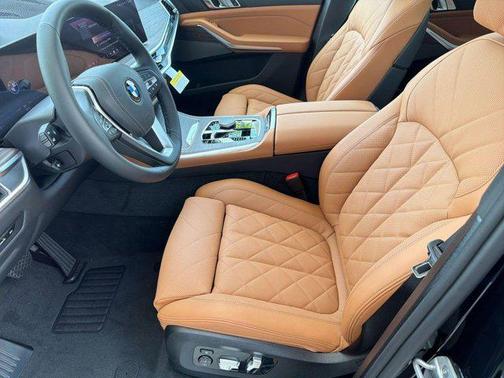 Black Sapphire Metallic 2026 BMW X5 sDrive40i