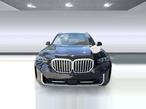 Black Sapphire Metallic 2026 BMW X5 sDrive40i