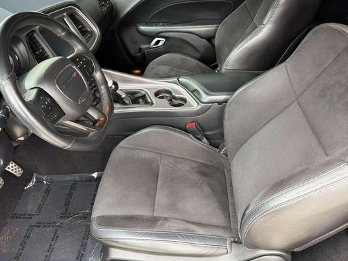 Granite Pearlcoat 2022 Dodge Challenger R/T