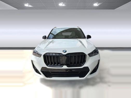 Alpine White 2026 BMW X1 xDrive28i