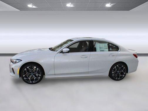 Mineral White Metallic 2026 BMW 330 330i