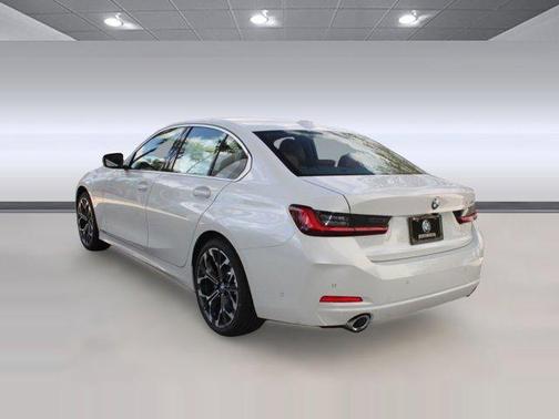 Mineral White Metallic 2026 BMW 330 330i