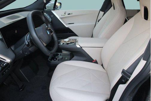 2026 BMW iX xDrive45