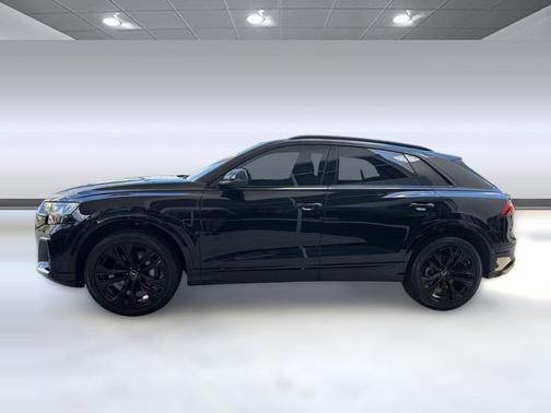 Mythos Black Metallic 2025 Audi Q8 55 Premium Plus