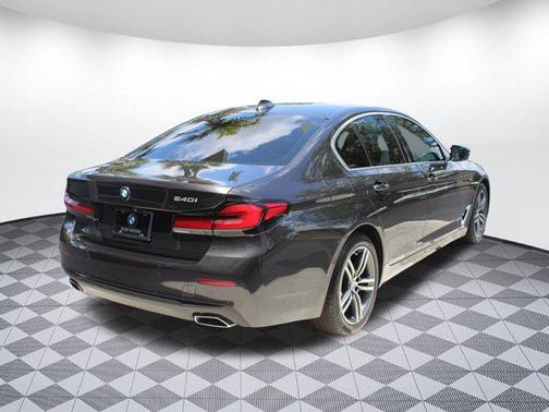 2021 BMW 540 540i