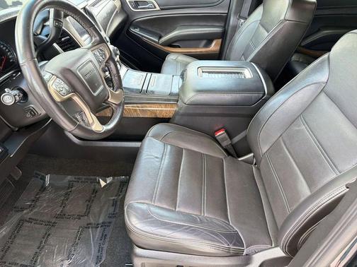 Onyx Black 2019 GMC Yukon Denali