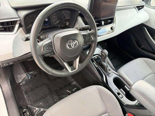 Ice Cap 2024 Toyota Corolla SE