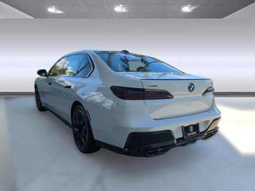 Alpine White 2026 BMW 760 xDrive
