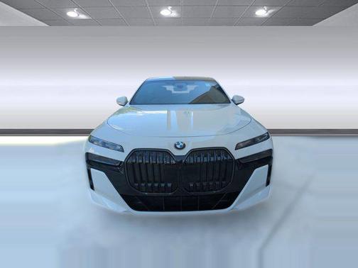 Alpine White 2026 BMW 760 xDrive