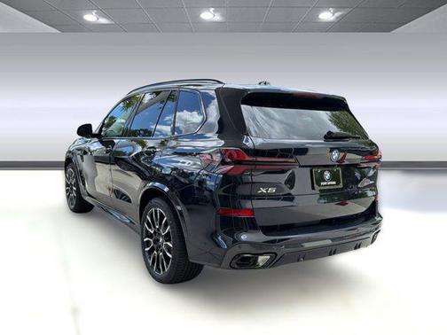 Carbon Black Metallic 2026 BMW X5 PHEV xDrive50e