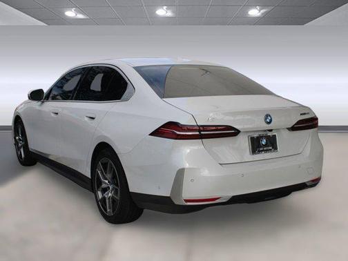 2024 BMW i5 eDrive40