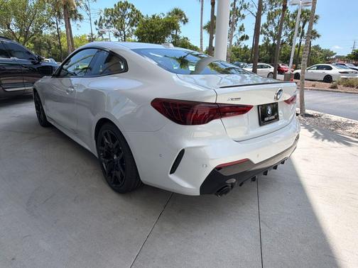 Mineral White Metallic 2027 BMW 430 i xDrive