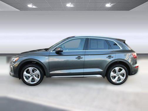 2022 Audi Q5 45 S line Premium Plus