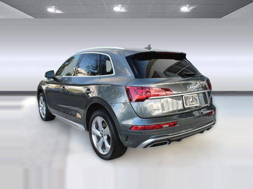 2022 Audi Q5 45 S line Premium Plus