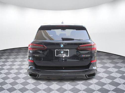 2022 BMW X5 M50i