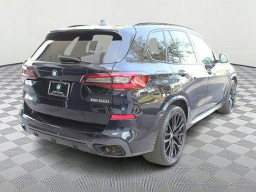 2022 BMW X5 M50i