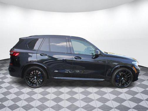 2022 BMW X5 M50i