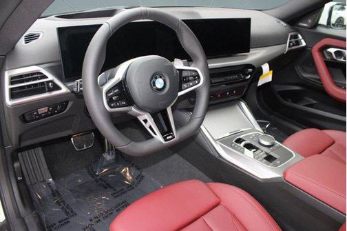 2026 BMW 230 i