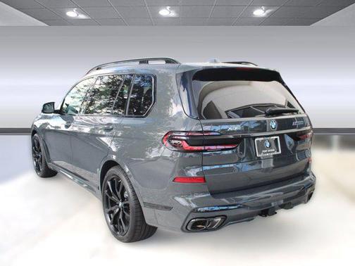 2026 BMW X7 M60i