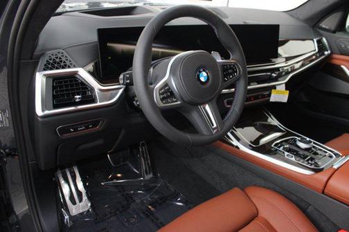 2026 BMW X7 M60i