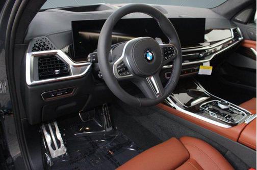 2026 BMW X7 M60i