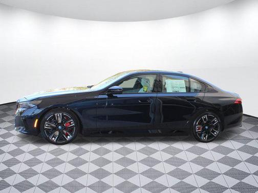 2025 BMW i5 M60