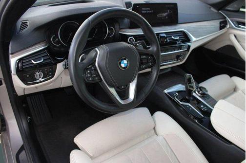 2017 BMW 530 530i