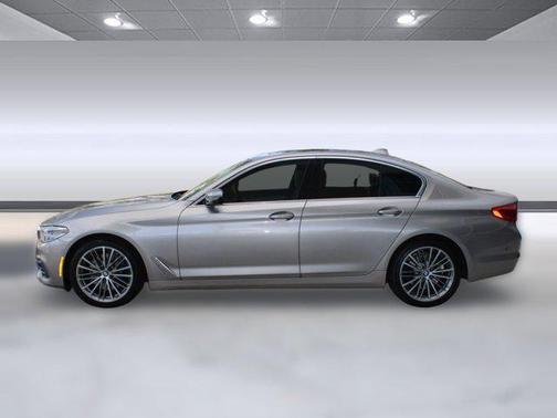 2017 BMW 530 530i