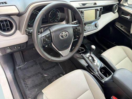 Blizzard Pearl 2016 Toyota RAV4 Hybrid Limited
