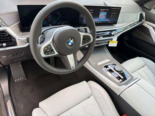 Manhattan Green Metallic 2026 BMW X5 xDrive40i