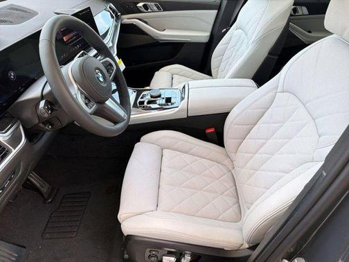 Dravit Grey Metallic 2026 BMW X5 xDrive40i