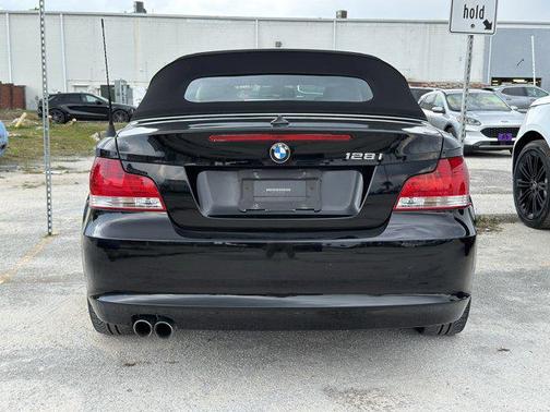 2011 BMW 128 128i
