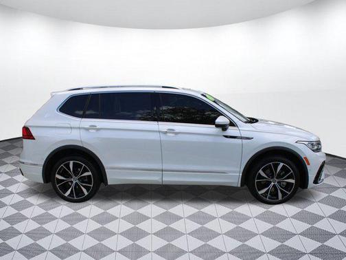 2024 Volkswagen Tiguan 2.0T SEL R-Line 4MOTION