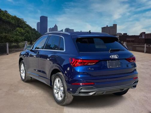2025 Audi Q3 Premium 45 TFSI S line quattro Tiptronic