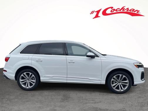 2025 Audi Q7 55 Premium Plus