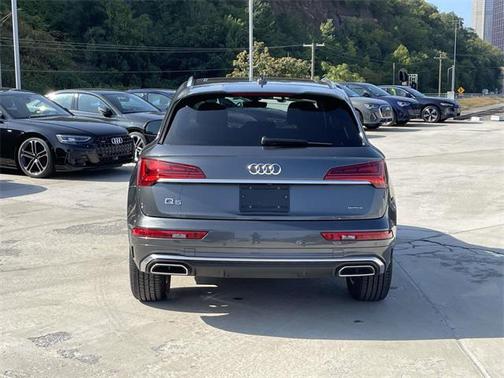 2022 Audi Q5 45 S line Premium