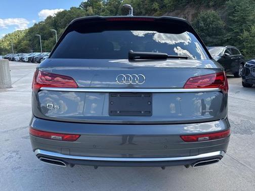 2022 Audi Q5 45 S line Premium