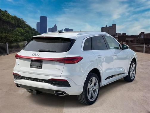 2025 Audi Q5 Premium Plus