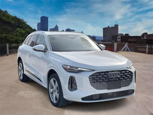 2025 Audi Q5 Premium Plus