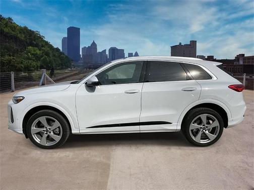 2025 Audi Q5 Premium Plus